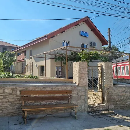 за гости - девня Πανσιόν *