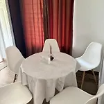за гости - дара девня 1 ゲストハウス Devnya