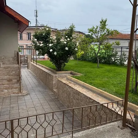 за гости - девня بيت ضيافة