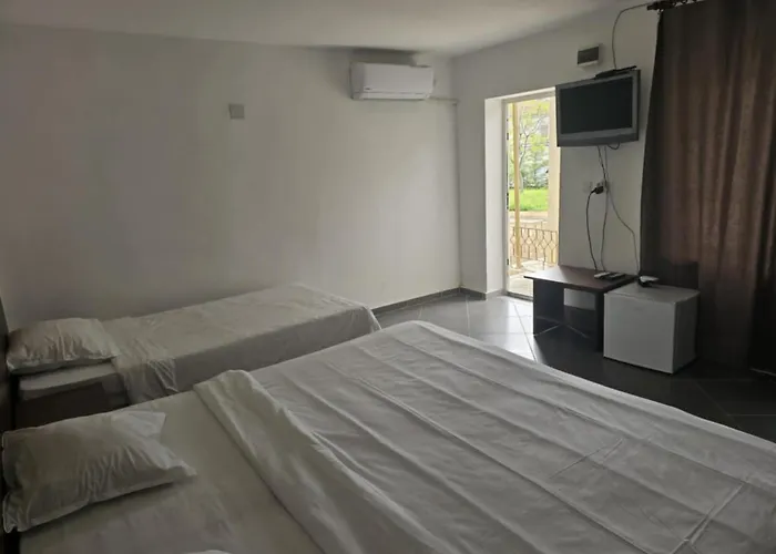 за гости - девня Gæstehus Devnya