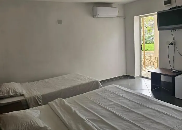 за гости - девня 3*