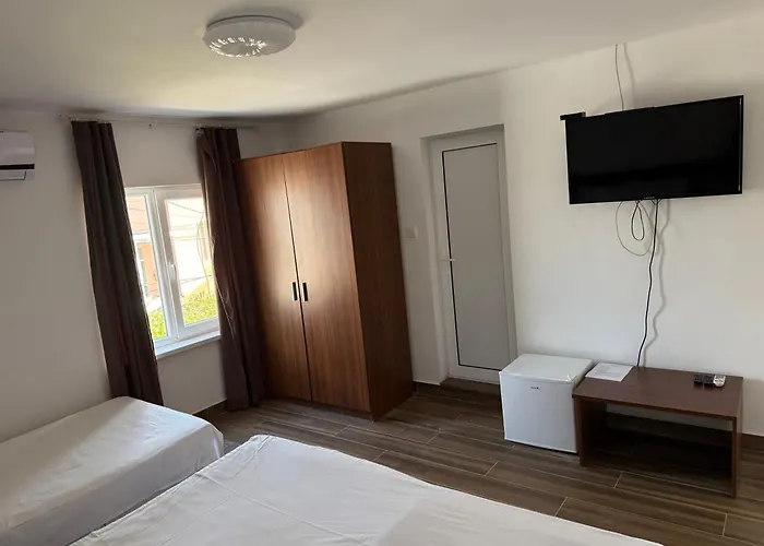 за гости - девня Gæstehus Devnya